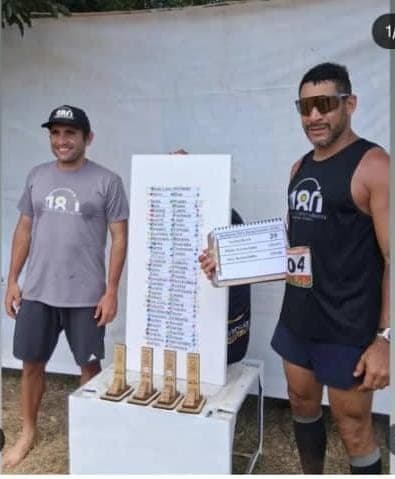 Podio con trofeos