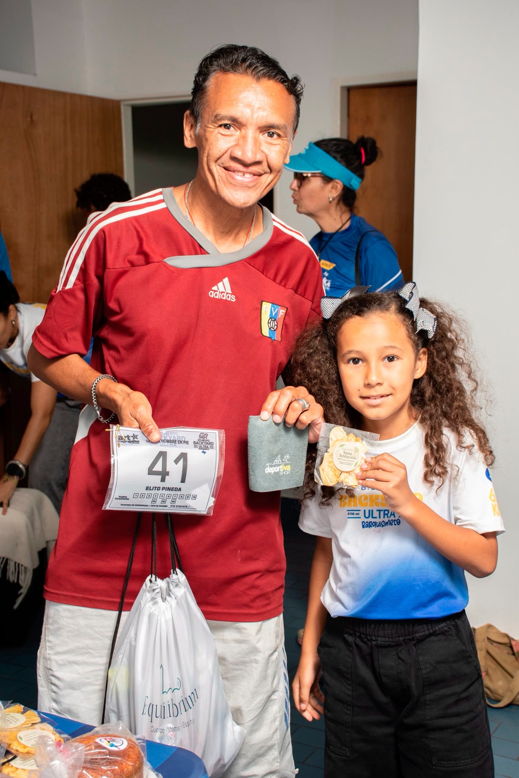 Atleta firmando el deslinde